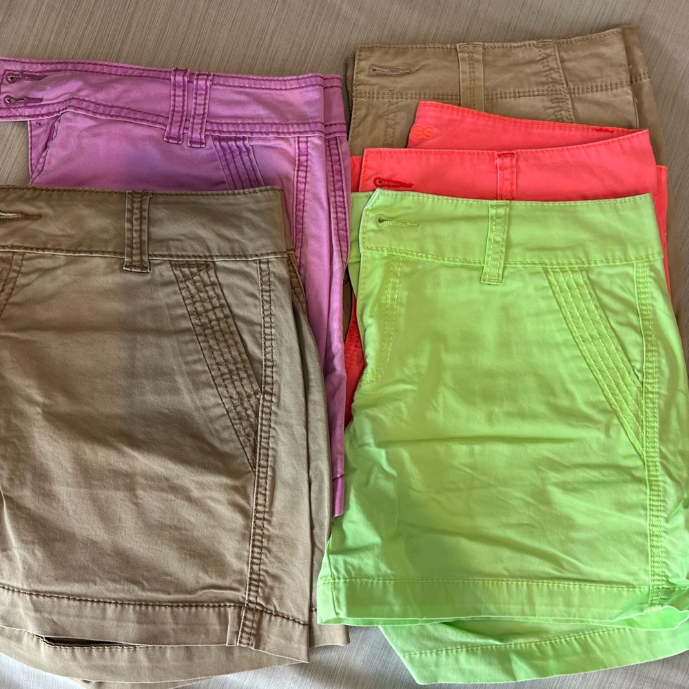 Lot of Maurice’s women’s shorts.  Size 9/10